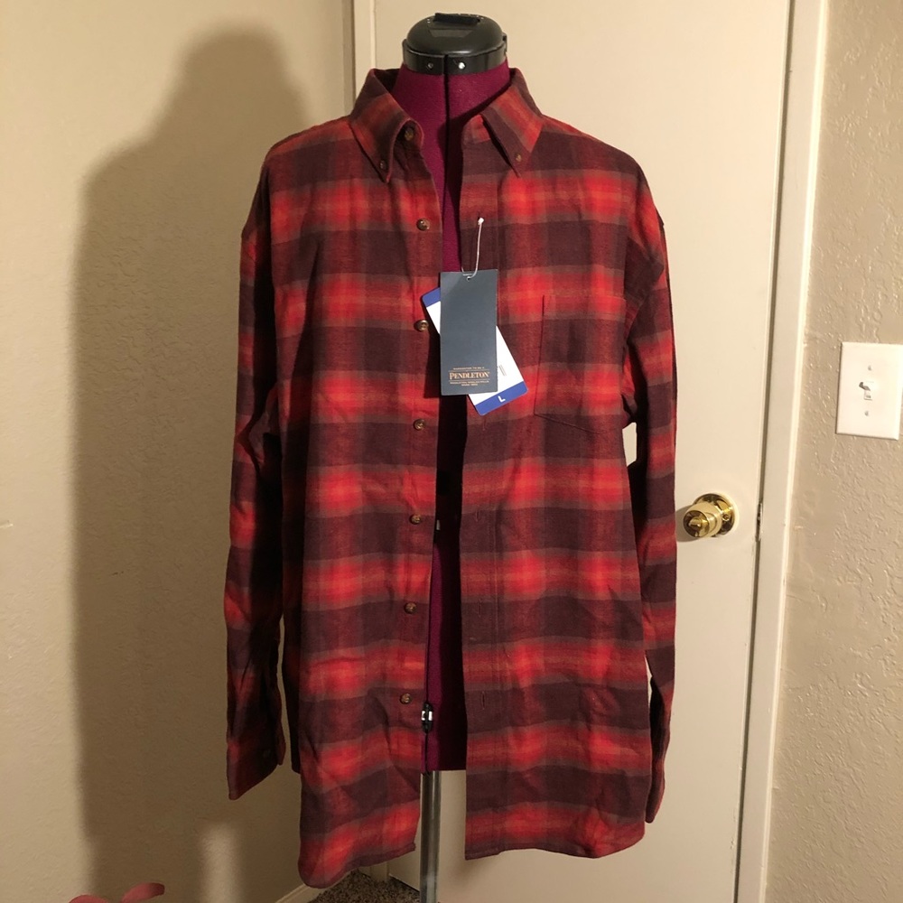 Pendleton men’s long sleeve shirt.